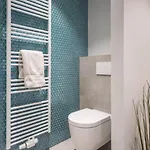 Renovated 2 Bedroom With Parking & Ac